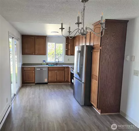 Kitchen - 240 170th St E, Spanaway, WA 98387 photo 2 of 4