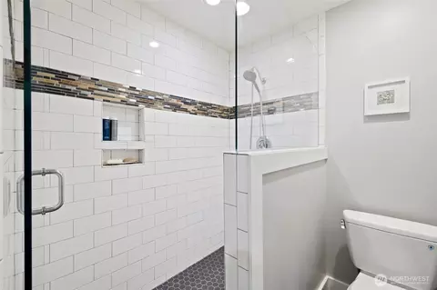 Bath - 14131 21st Dr SE, Mill Creek, WA 98012 photo 3 of 4