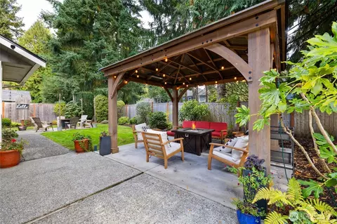 Exterior - 14131 21st Dr SE, Mill Creek, WA 98012 photo 5 of 8