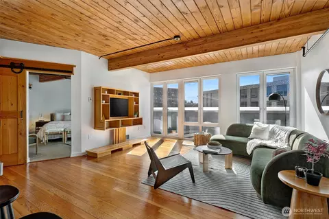 1408 12th Ave #406, Seattle, WA 98122