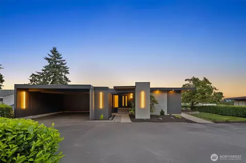 212 Hi Crest Dr, Auburn, WA 98001