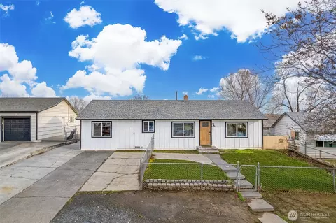 415 N Earl Rd, Moses Lake, WA 98837