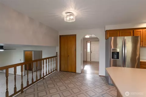 Entry Way - 817 89th St SE, Everett, WA 98208 photo 1 of 1