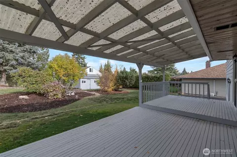 Exterior - 817 89th St SE, Everett, WA 98208 photo 9 of 11