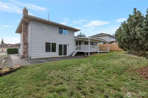 Exterior - 817 89th St SE, Everett, WA 98208 photo 2 of 11