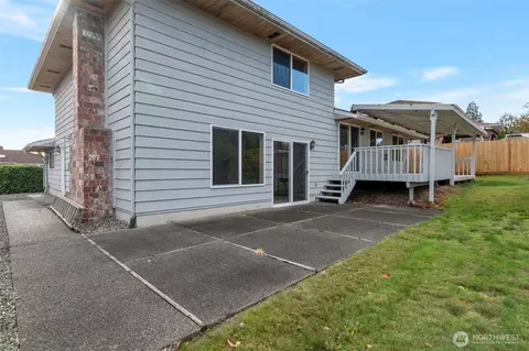 Exterior - 817 89th St SE, Everett, WA 98208 photo 3 of 11