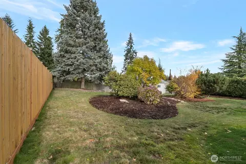 Exterior - 817 89th St SE, Everett, WA 98208 photo 8 of 11