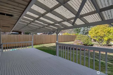 Exterior - 817 89th St SE, Everett, WA 98208 photo 11 of 11