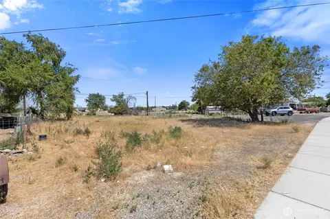 4187 NE Miller St, Moses Lake, WA 98837