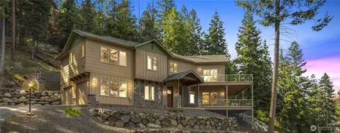 6760 Forest Ridge Dr, Wenatchee, WA 98801