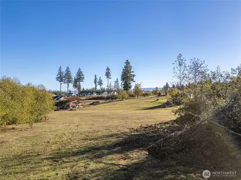 1480 S Silver Lake Rd, Castle Rock, WA 98611