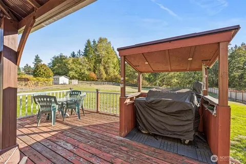 Exterior - 2306 215th St E, Spanaway, WA 98387 photo 6 of 14