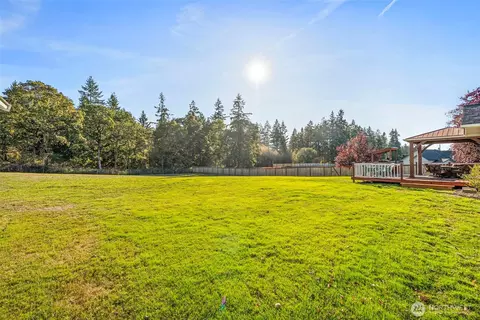 Exterior - 2306 215th St E, Spanaway, WA 98387 photo 9 of 14