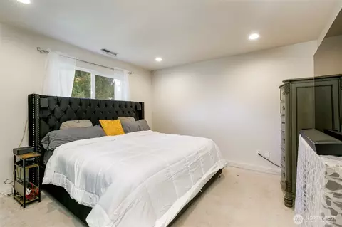 Bedroom - 12827 47th Ave SE, Everett, WA 98208 photo 2 of 2