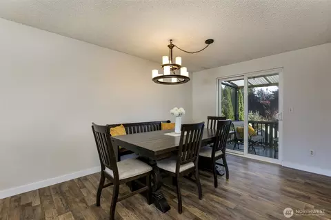 Dining - 12827 47th Ave SE, Everett, WA 98208 photo 1 of 1