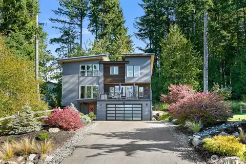 1105 40th St, Bellingham, WA 98229