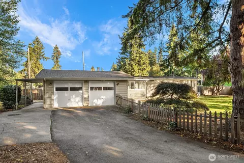 21858 SE 251 Pl, Maple Valley, WA 98038
