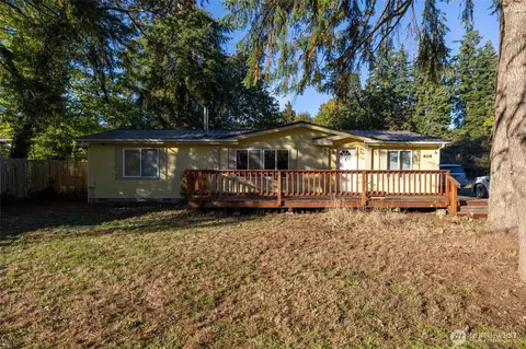 404 N Scheaffer St, Oakville, WA 98568