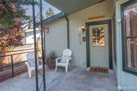 2115 Renee Pl, Port Townsend, WA 98368