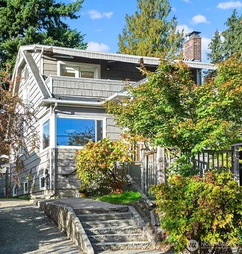 522 NE 81st St, Seattle, WA 98115