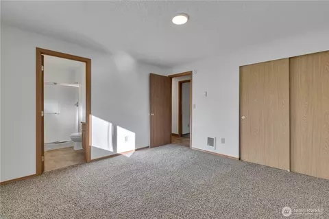 Bedroom - 17216 13th Ave E, Spanaway, WA 98387 photo 2 of 4