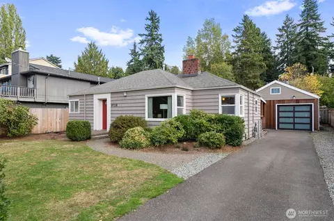 9728 45th Ave NE, Seattle, WA 98115