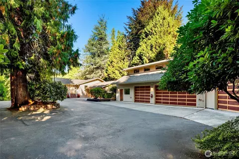 860 SW 174th St, Normandy Park, WA 98166