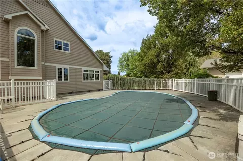 Exterior - 8620 W Richardson Rd, Pasco, WA 99301 photo 6 of 12