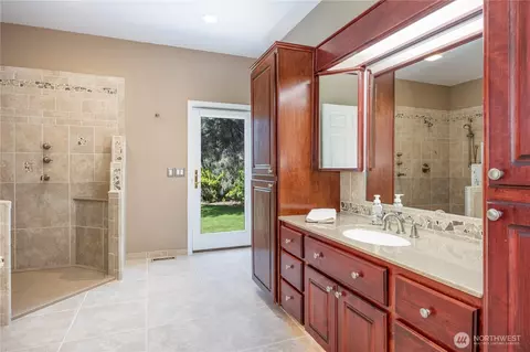 Bath - 8620 W Richardson Rd, Pasco, WA 99301 photo 1 of 3