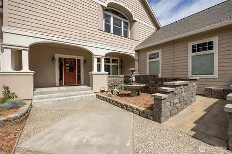 Exterior - 8620 W Richardson Rd, Pasco, WA 99301 photo 5 of 12
