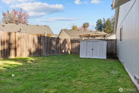 Exterior - 11024 17th Pl W, Everett, WA 98204 photo 8 of 9