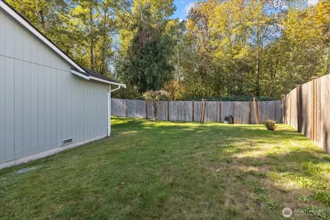 Exterior - 11024 17th Pl W, Everett, WA 98204 photo 9 of 9