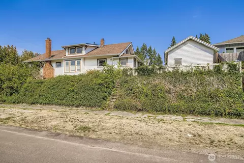 819 S Adams St, Tacoma, WA 98405