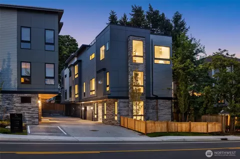 13320 132nd Ave NE, Kirkland, WA 98034