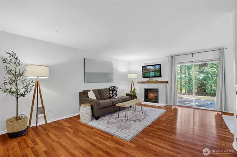15433 Country Club Dr #B102, Mill Creek, WA 98012