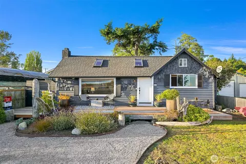 2552 Lummi View Dr, Bellingham, WA 98226