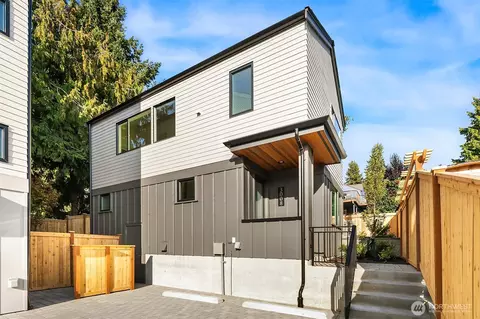 3008 32nd Ave W, Seattle, WA 98199