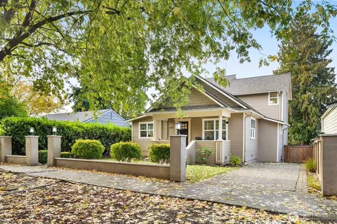 6507 41st Ave SW, Seattle, WA 98136