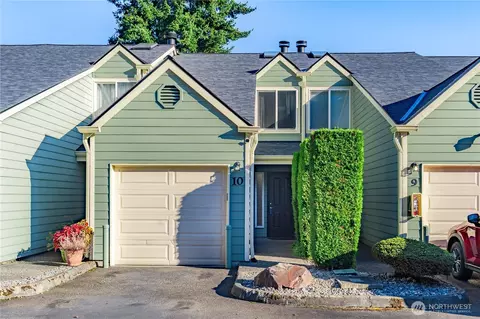 451 S 328th St #10B, Federal Way, WA 98003