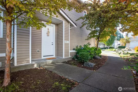 1975 Garry Oaks Ave #C, Dupont, WA 98327