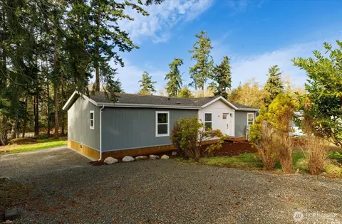 4261 Northgate Dr, Oak Harbor, WA 98277