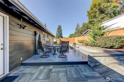 Exterior - 525 218th St SW, Bothell, WA 98021 photo 4 of 8