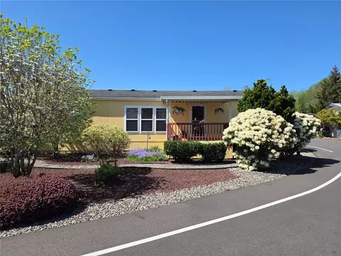 14727 43rd Ave NE #105, Marysville, WA 98271