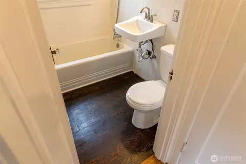 Bath - 319 E Chestnut St, Walla Walla, WA 99362 photo 2 of 2