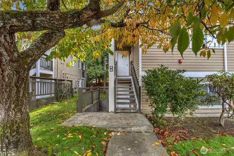 5300 Harbour Pointe Blvd #307A, Mukilteo, WA 98275