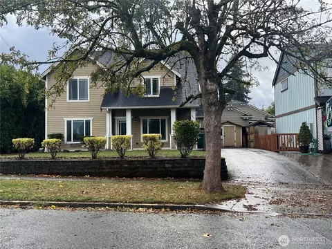 1854 Hillcrest Ave, Enumclaw, WA 98022