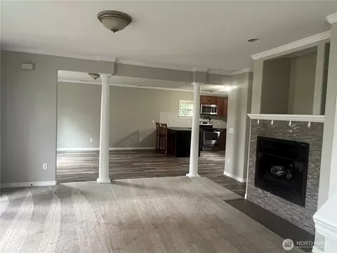 Living - 1854 Hillcrest Ave, Enumclaw, WA 98022 photo 1 of 2