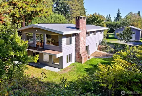 6042 NE 200th St, Kenmore, WA 98028