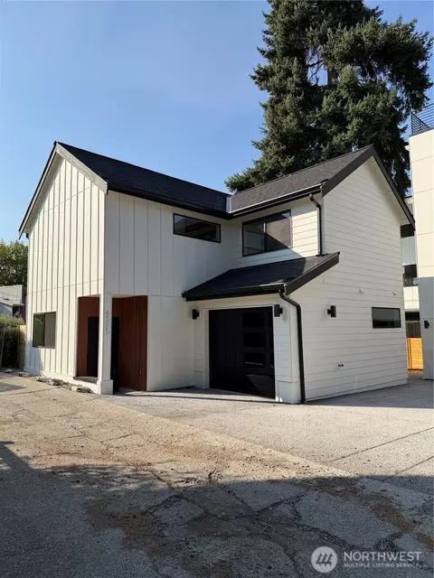 4525 S Orcas St, Seattle, WA 98118