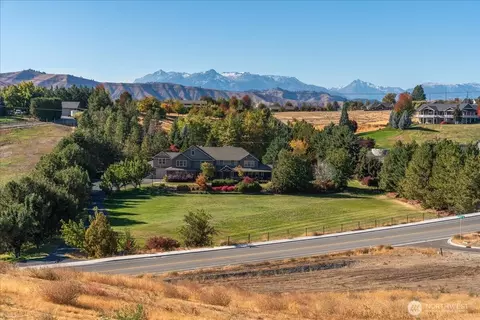 27 Margaret Ln, Wenatchee, WA 98801